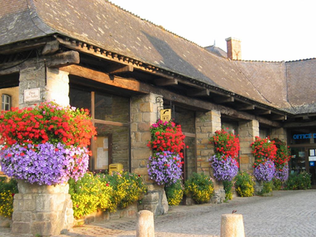 Bed and Breakfast Les Locations Du Puits Рошфор-ан-Тер Экстерьер фото