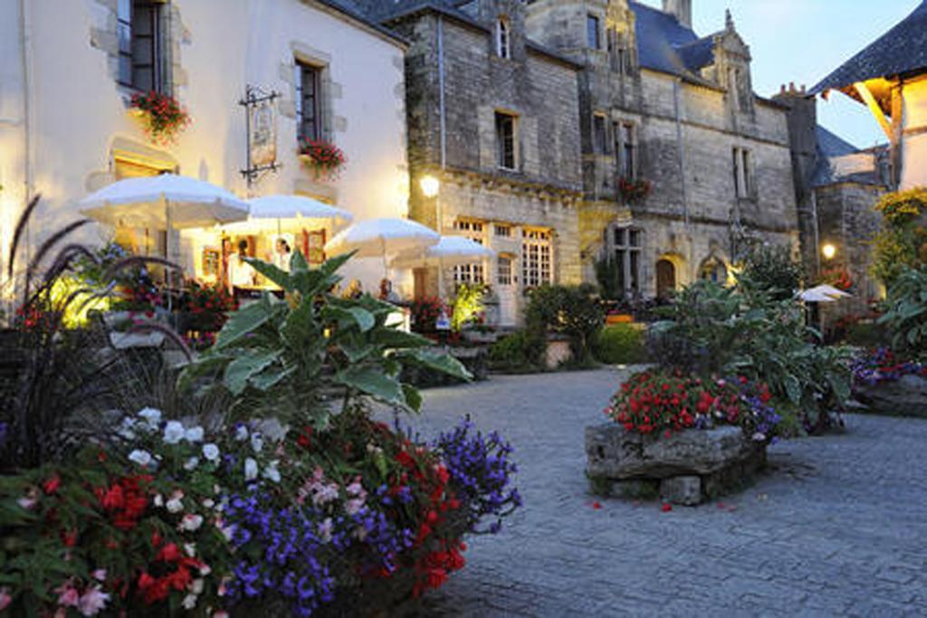 Bed and Breakfast Les Locations Du Puits Рошфор-ан-Тер Экстерьер фото